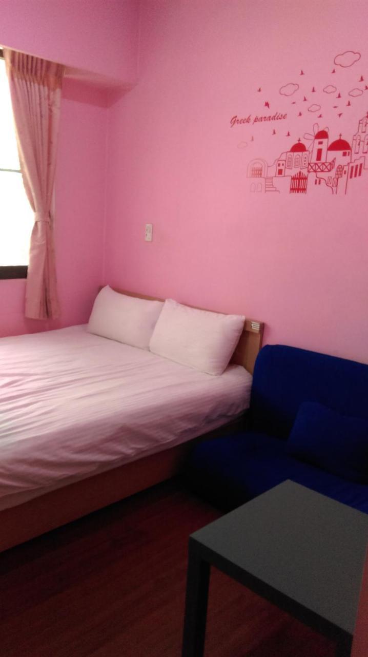 Fengjia Qing Su Homestay Taichung Esterno foto