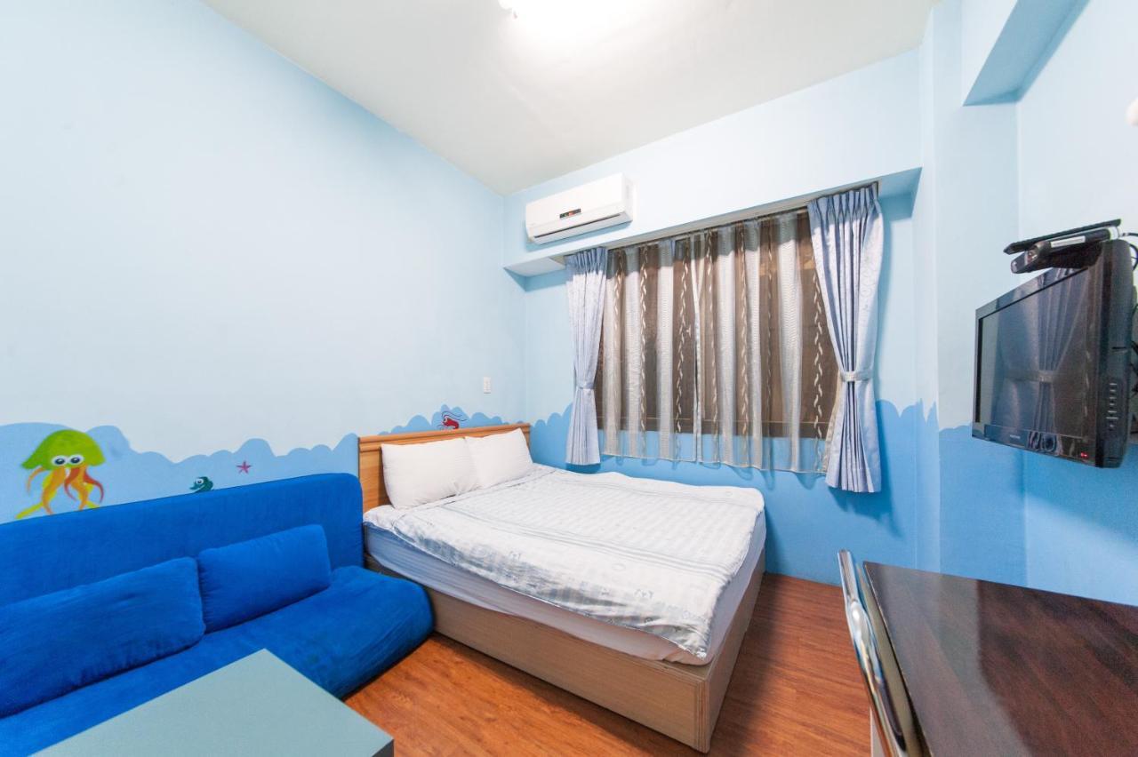 Fengjia Qing Su Homestay Taichung Esterno foto